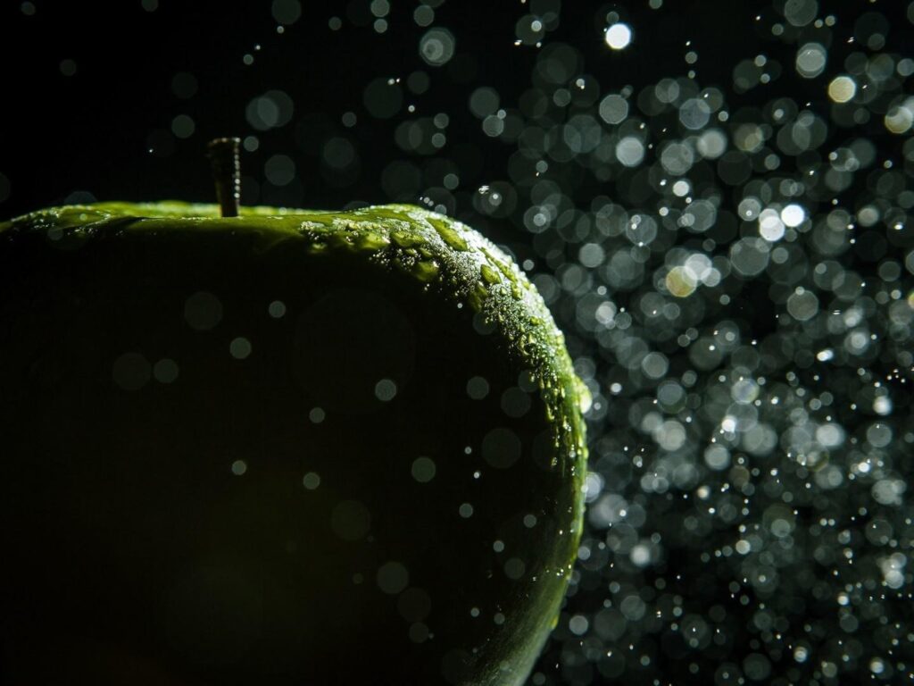 Download Green Apple, Bokeh, Macro, Water, Fruits