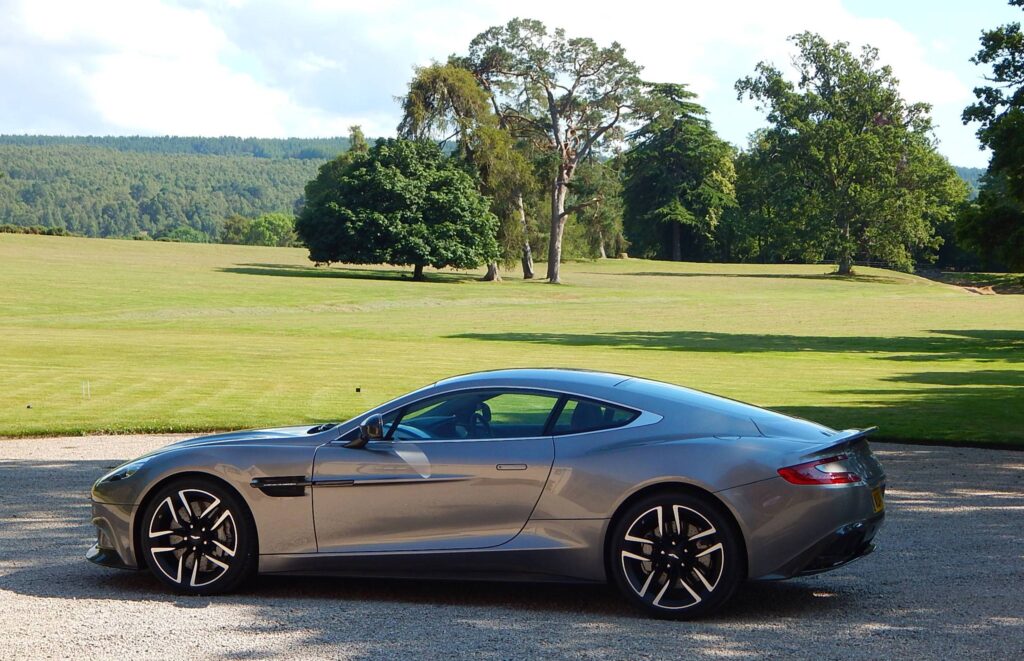 Aston Martin Vanquish Awesome Wallpapers