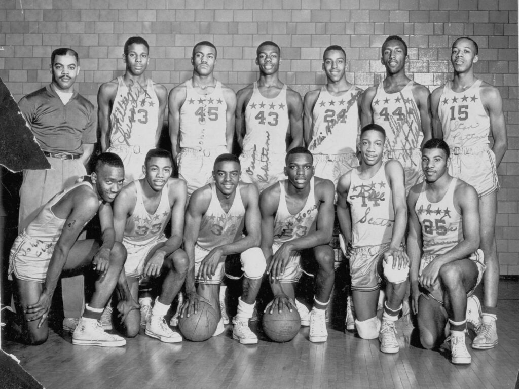 Oscar Robertson, Attucks teammates named Grand Marshals of the