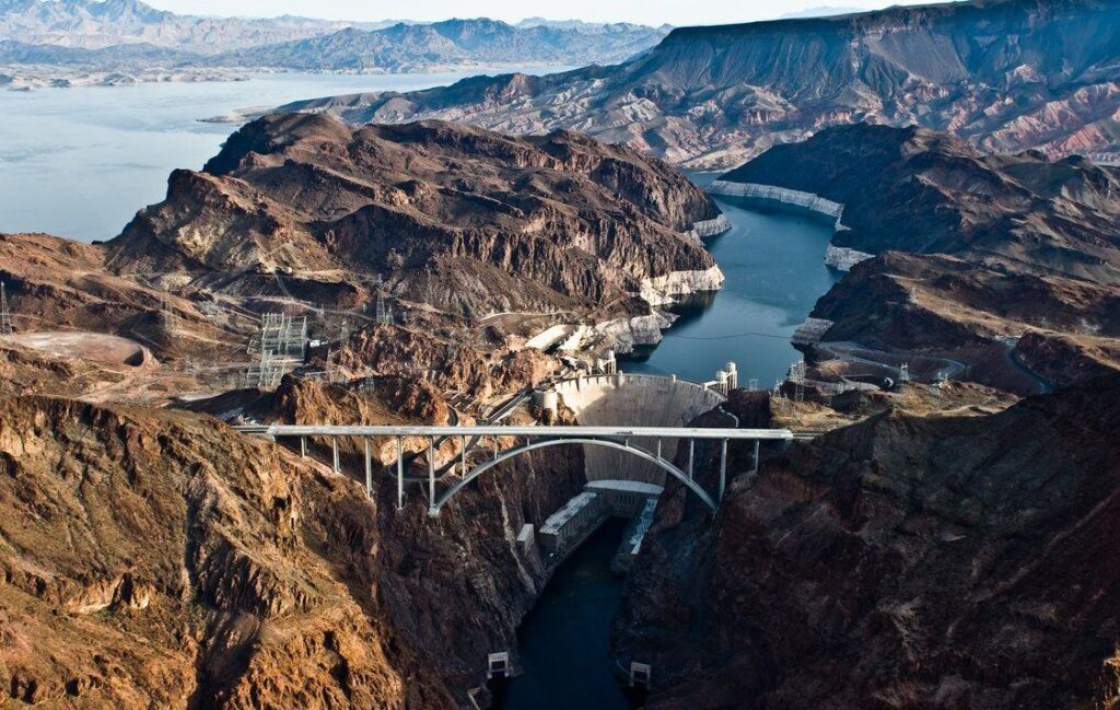 Hoover Dam by maximira