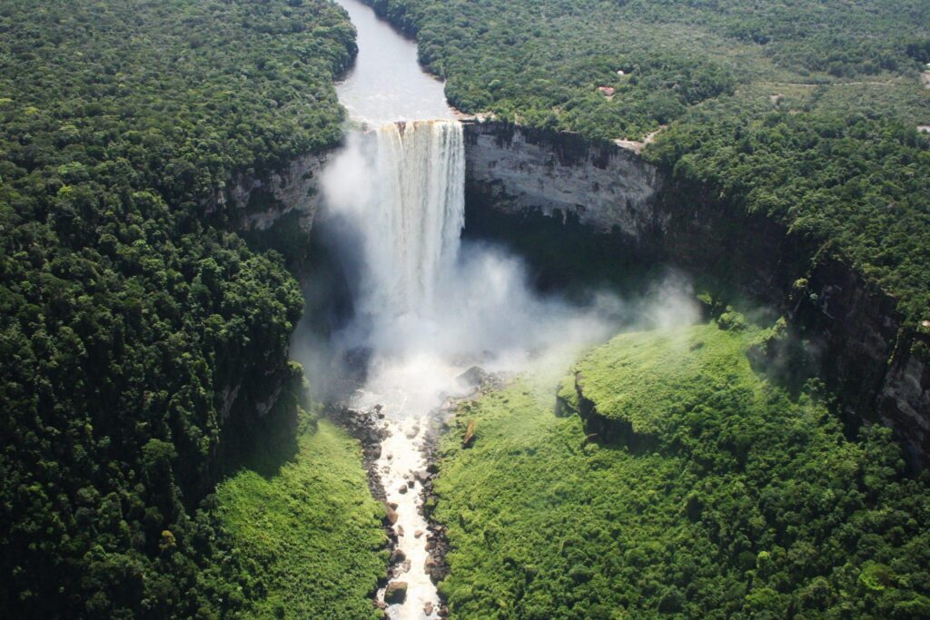 Kaieteur Falls Facts, Information & Tours