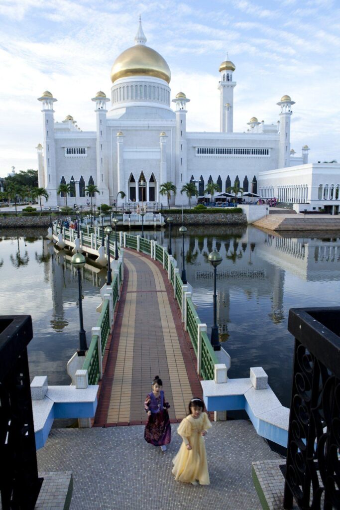 Brunei palace bridge