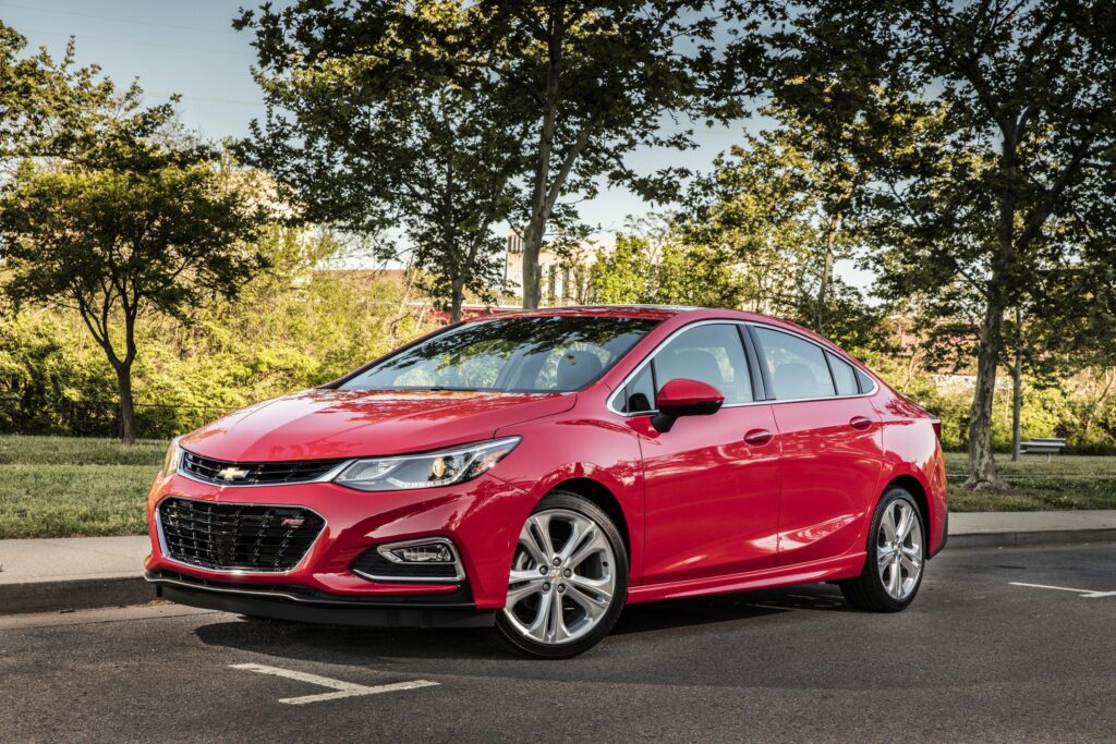 Chevrolet Cruze 2K Desk 4K Wallpapers