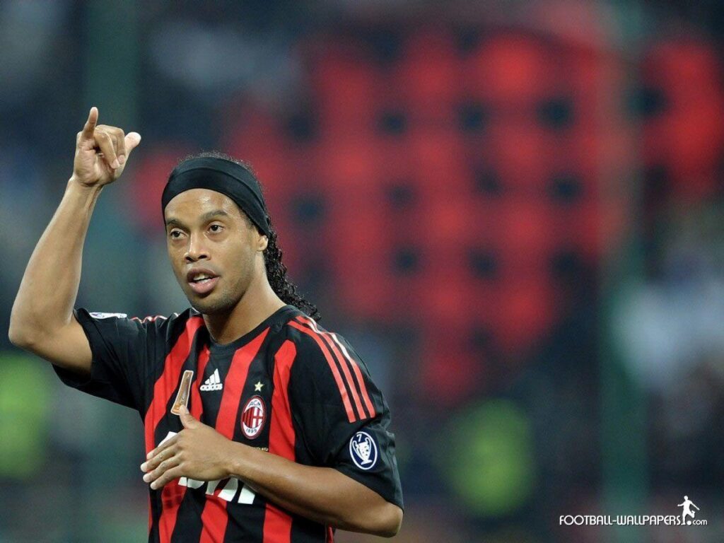 HD Ronaldinho AC Milan Forward Wallpapers