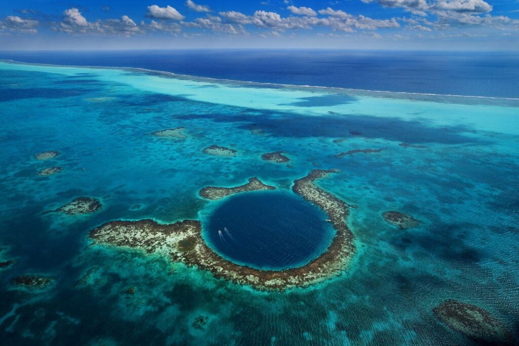 Blue Hole Belize 2K Wallpapers
