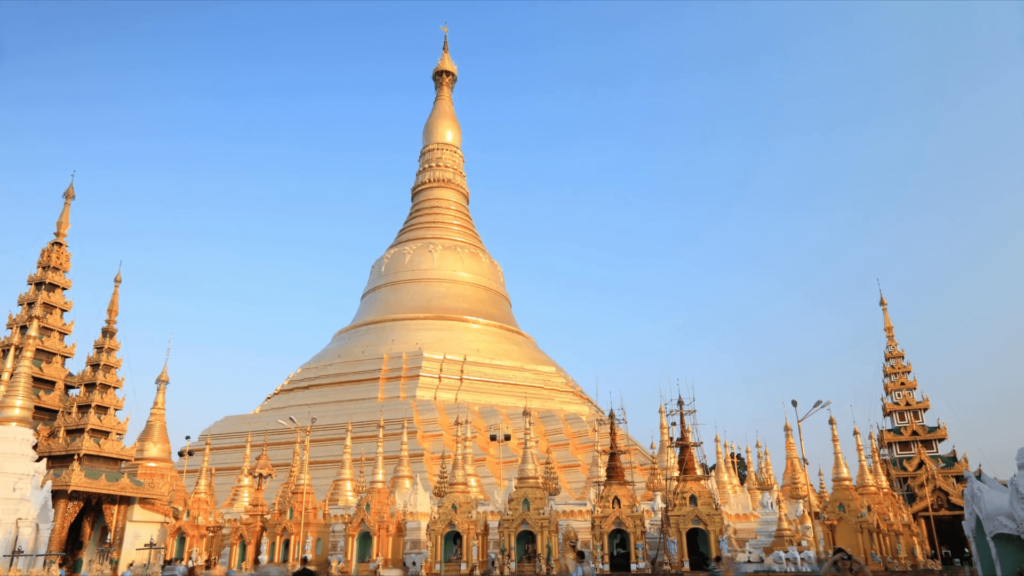 Shwedagon Pagoda timelapse Stock Video Footage
