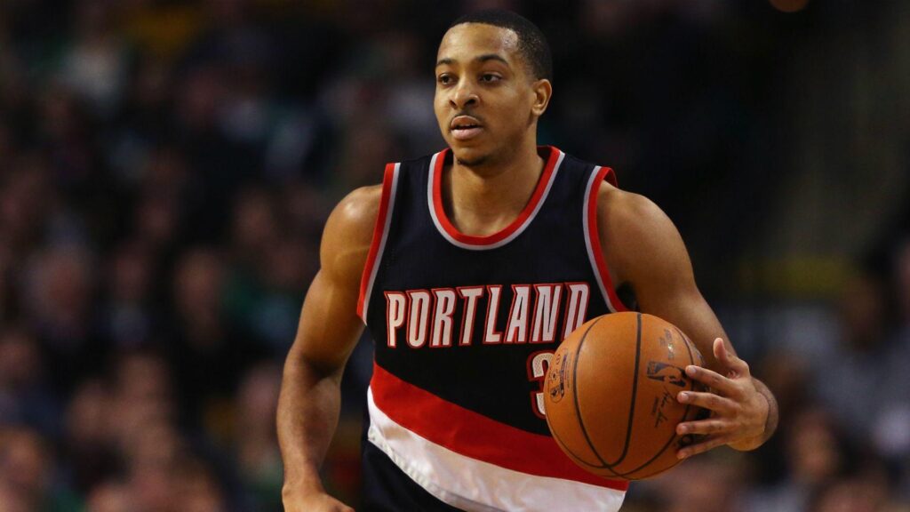 Blazers’ CJ McCollum suspended for leaving bench during