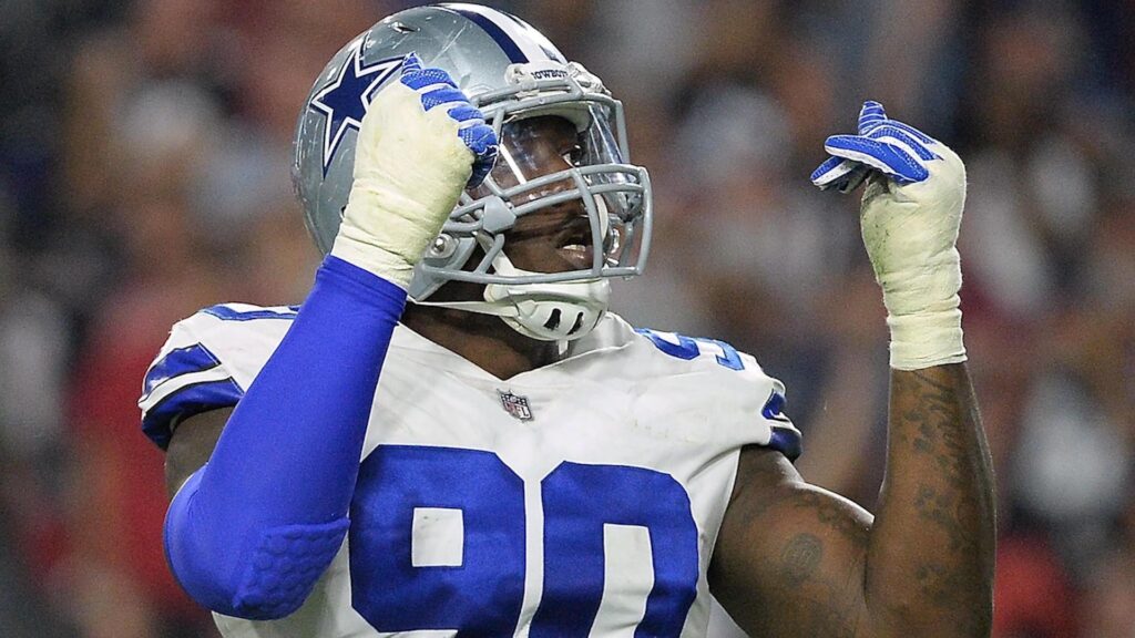 Cowboys’ Demarcus Lawrence signs franchise tag