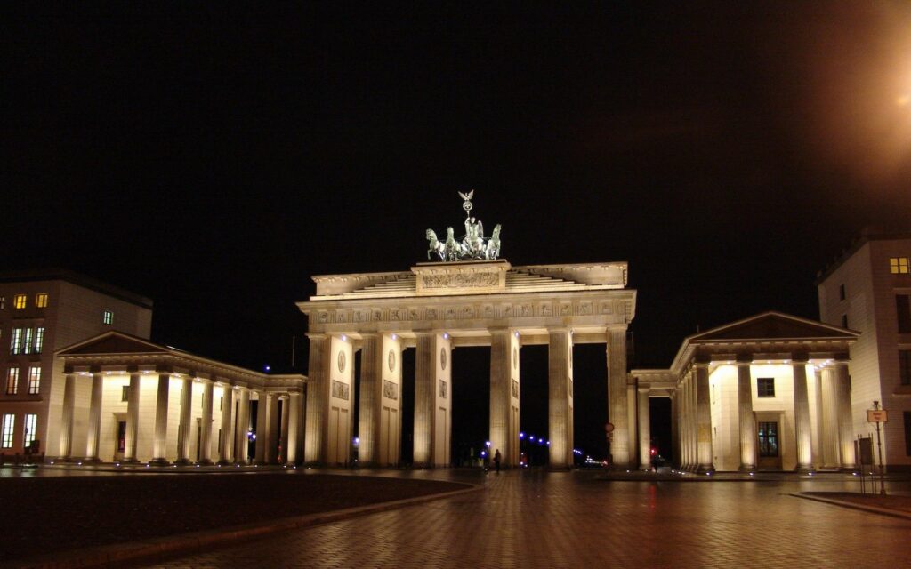 Triumphal Brandenburg Gate Wallpapers – Travel 2K Wallpapers