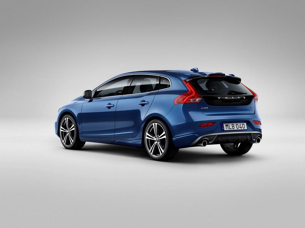 Volvo V Facelift Out, Gets New Family Face