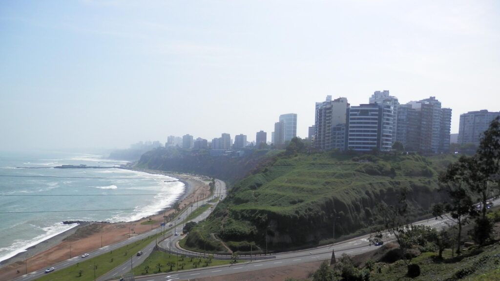 FileSkyline of the city of Lima