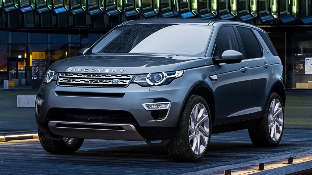 Land Rover Discovery Sport HSE Luxury 2K Wallpapers