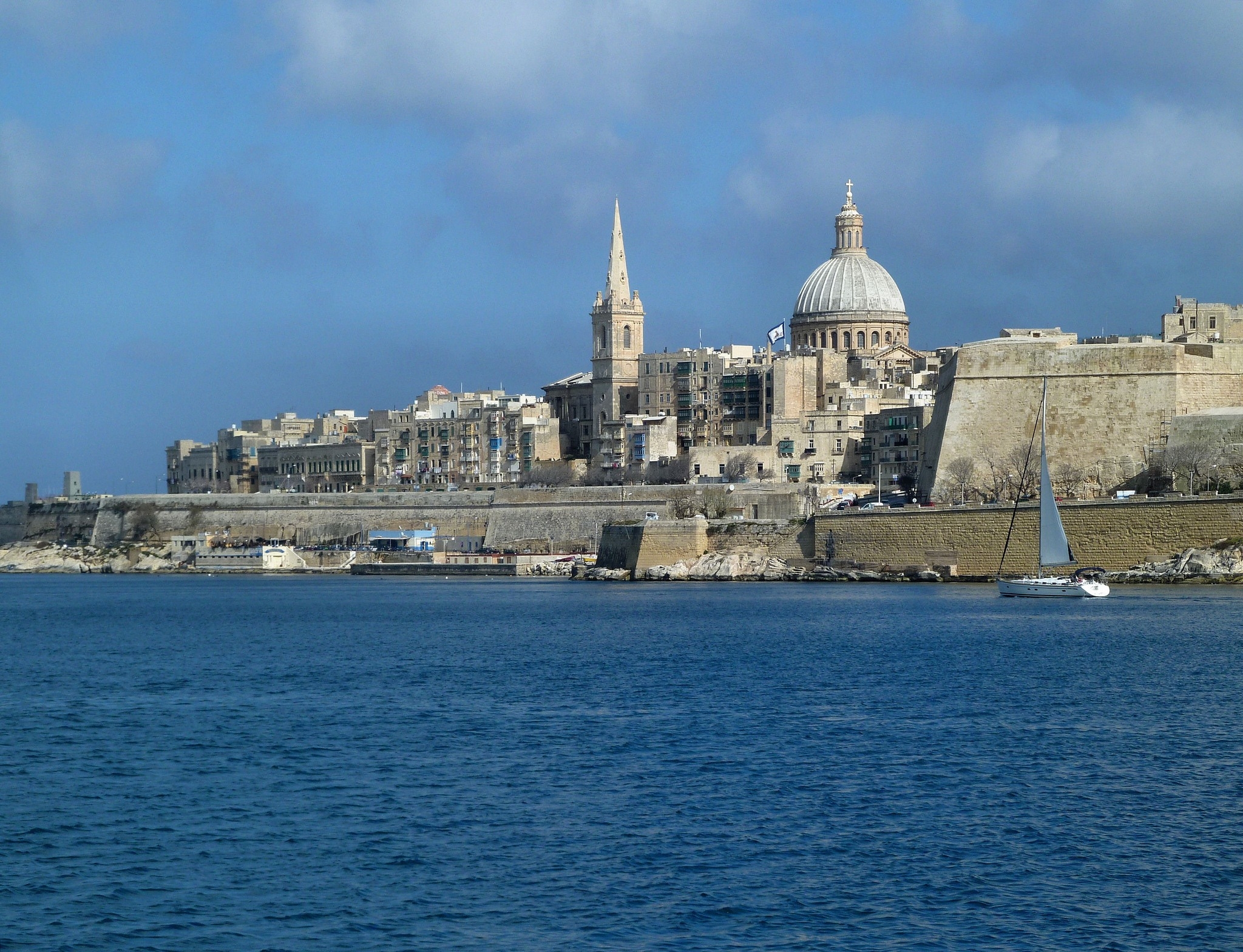 Wallpapers Valletta, sea, houses, sky, dome, Malta » City, nature