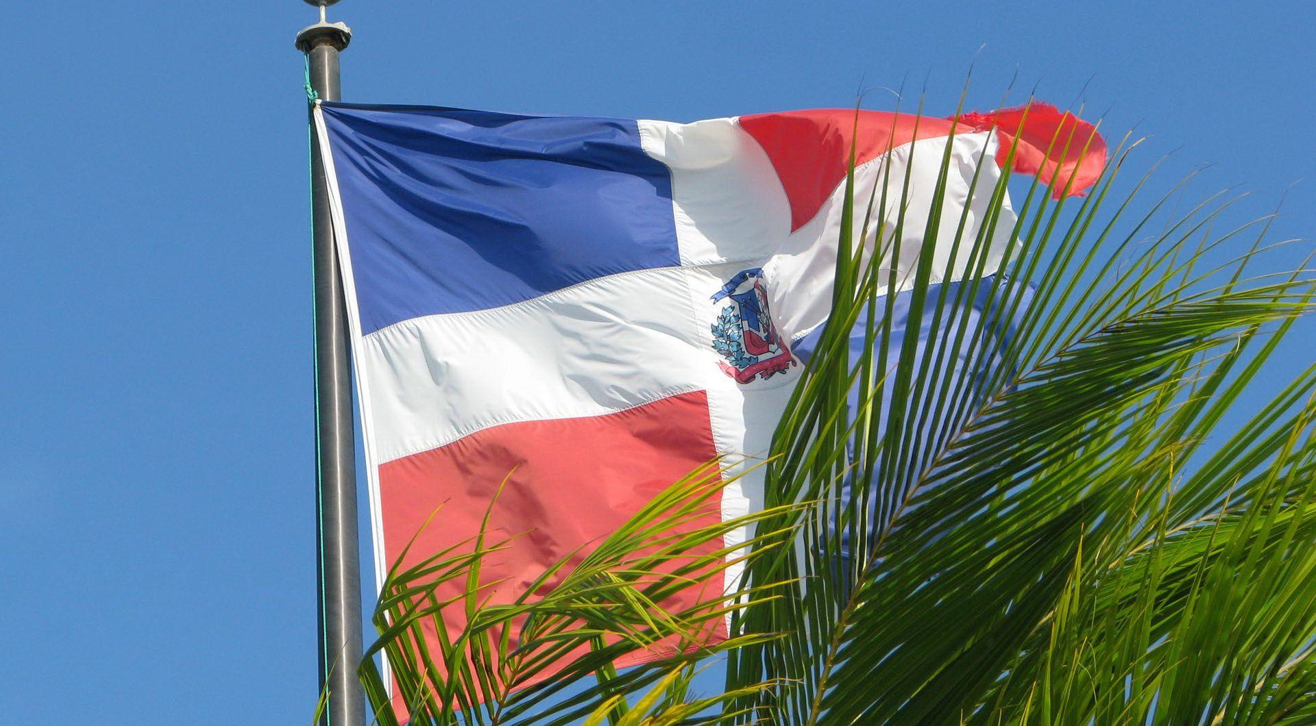 Dominican Flag Wallpapers 2K – Wallpapercraft