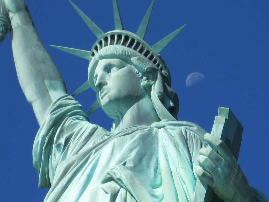 Statue of liberty 2K wallpapers