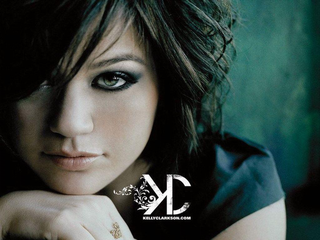 Kelly Clarkson Wallpapers 2K Download