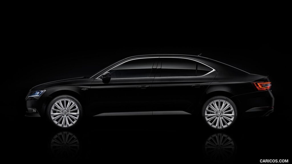 Skoda Superb Black Crystal