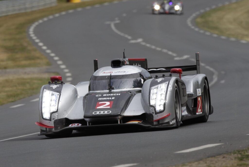 Le Mans hours Audi R TDI Hybrid photo pictures at