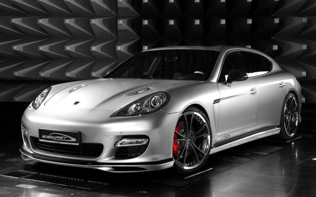 Picture Gallery of Quality Porsche Panamera Turbo Desk 4K Wallpapers