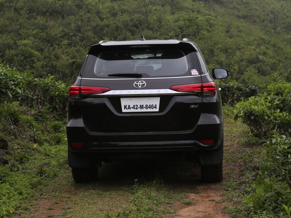 Toyota Fortuner wallpapers, free download