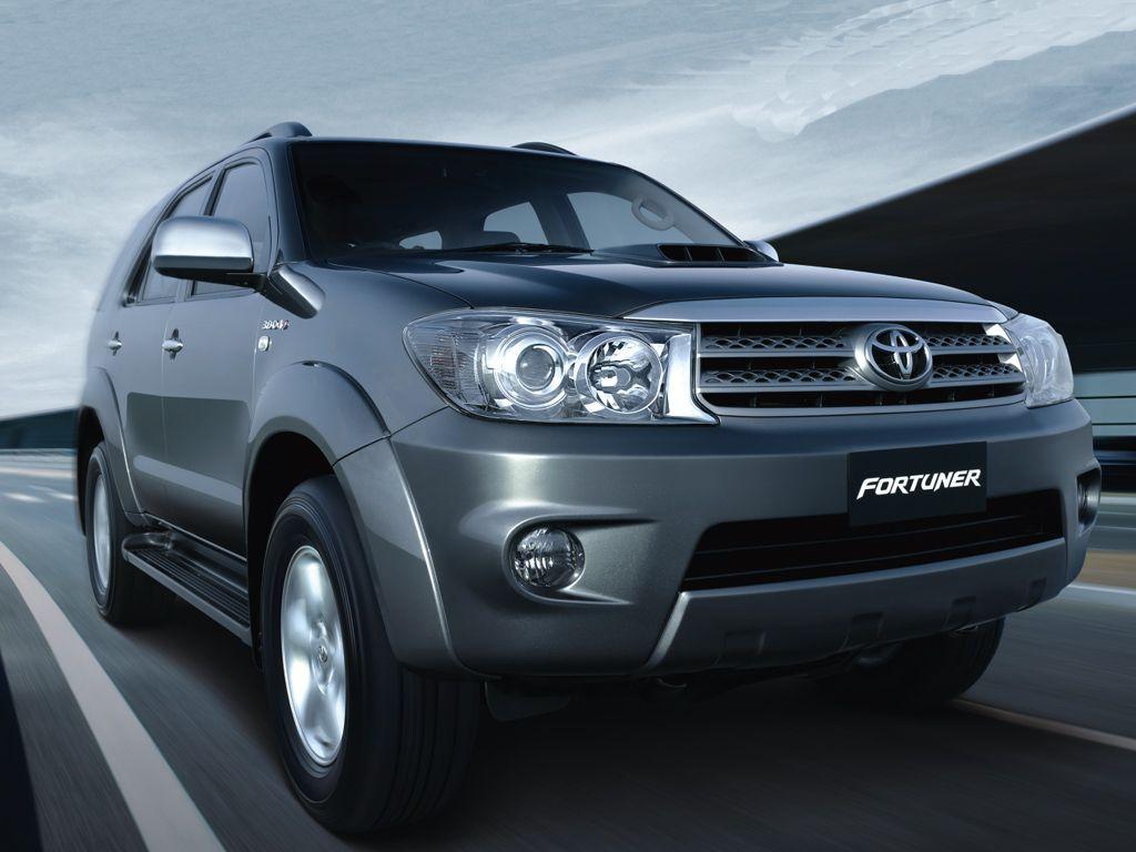 Photos of Toyota Fortuner 2K Car Wallpapers