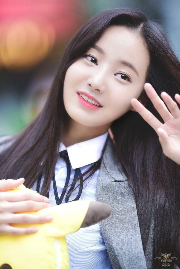 Yeonwoo Wallpaper