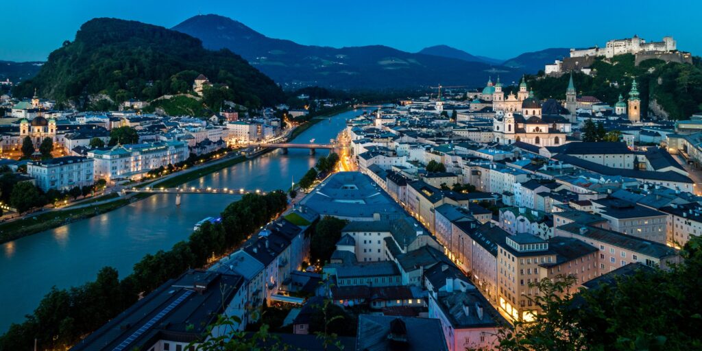 Wallpapers Salzburg, Austria, night, bridges, river » City, nature