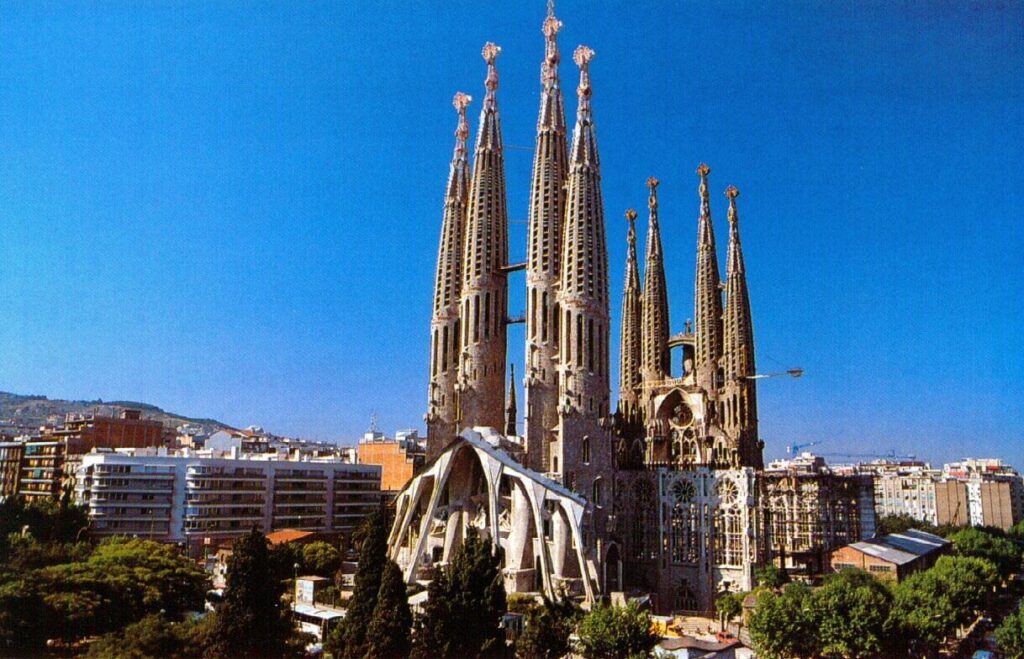 Sagrada Família 2K Wallpapers