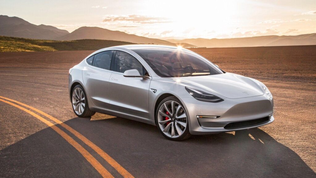 Tesla raises $ billion for Model launch
