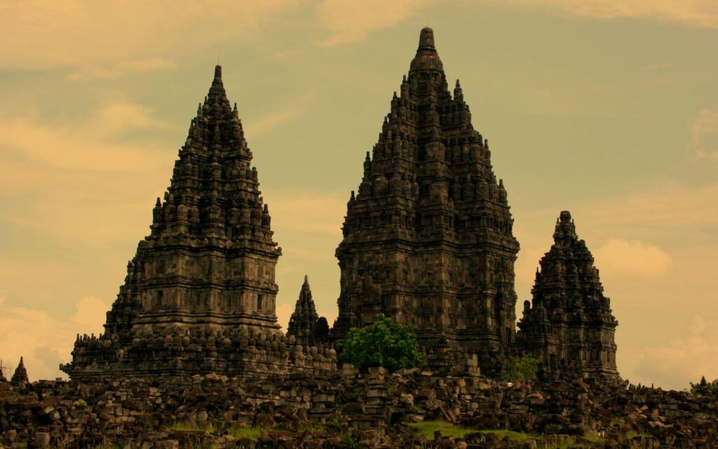 Prambanan Temple Wide Wallpapers – Travel 2K Wallpapers