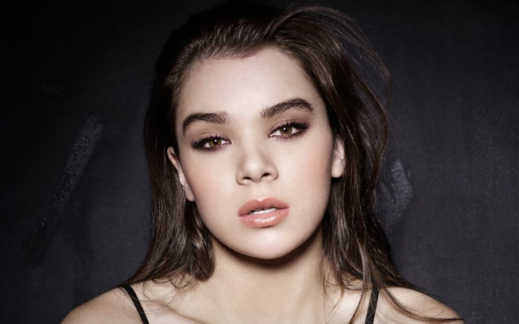 Hailee Steinfeld wallpapers High Quality Resolution Download