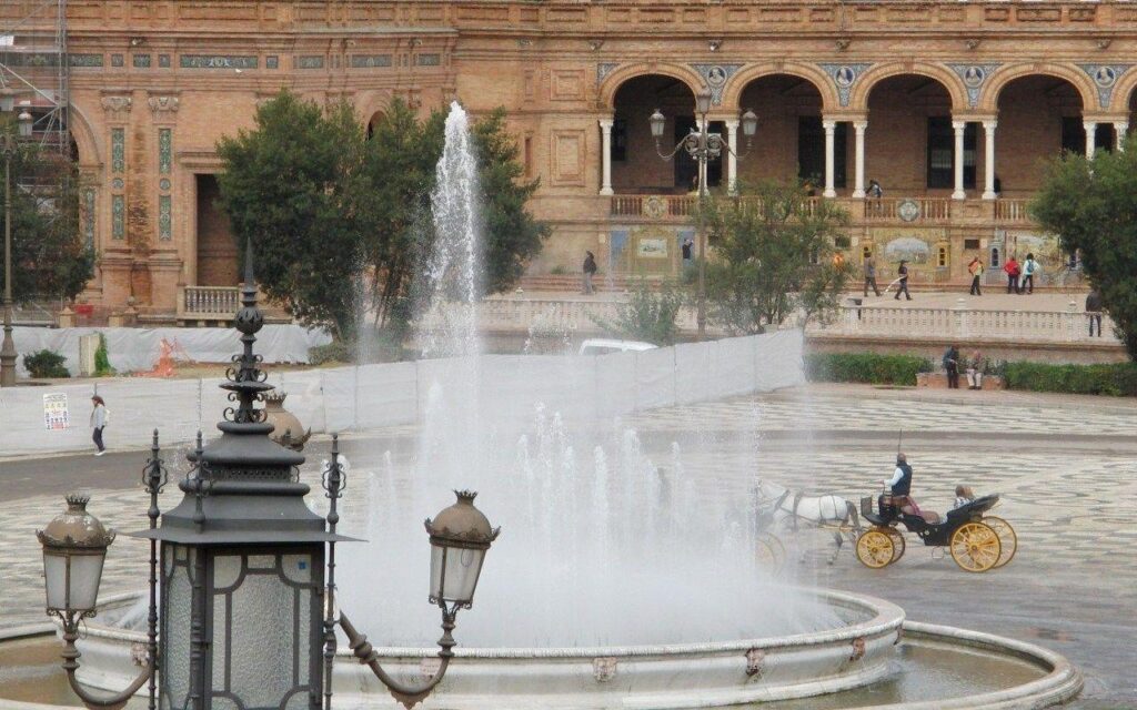 Seville Spain square desk 4K PC and Mac wallpapers