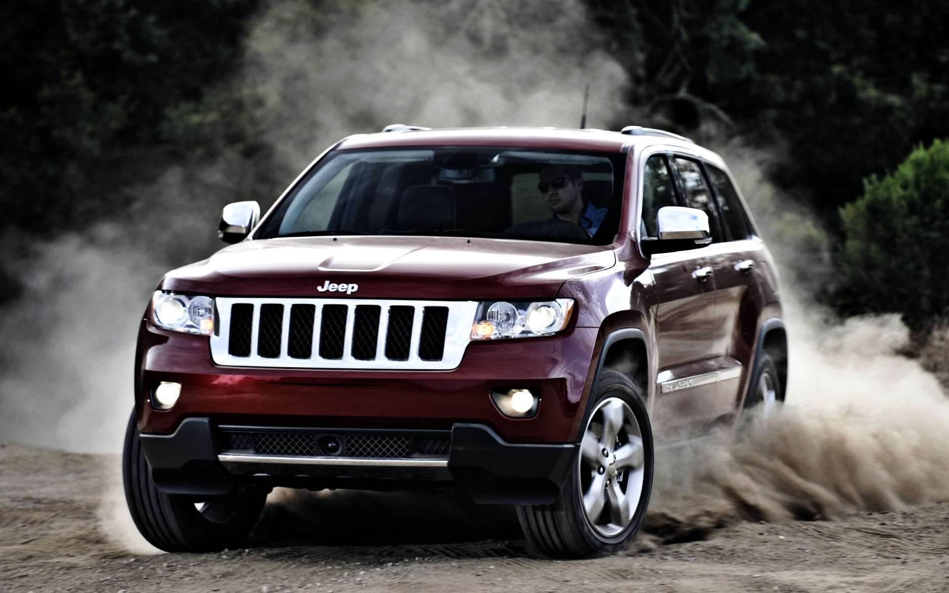Click here to download in 2K Format — Jeep Grand Cherokee 2K Hd