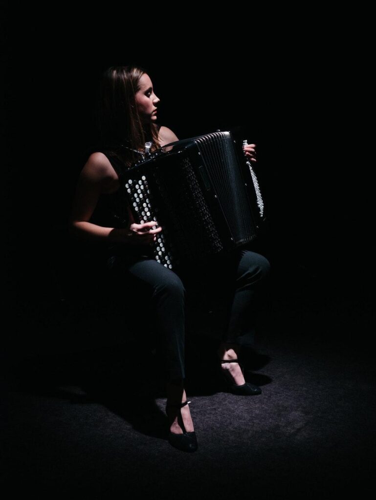 Accordion Player Pictures