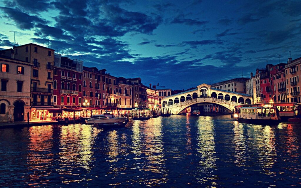 Venice Italy 2K Wallpapers