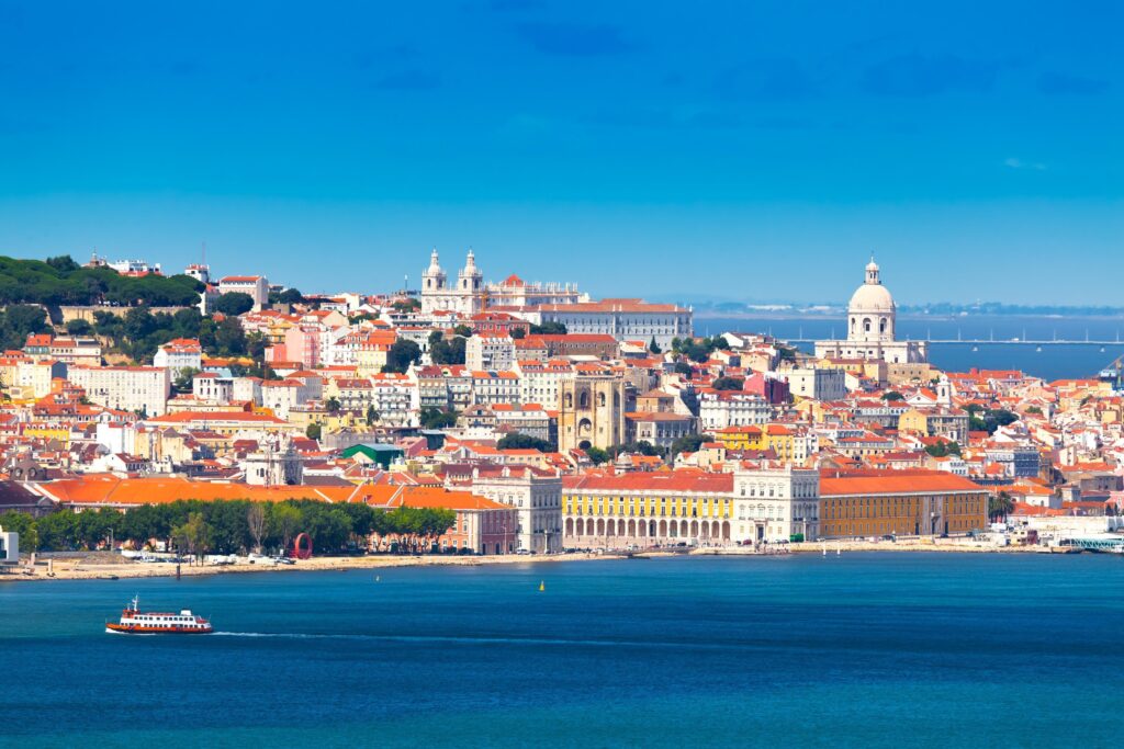 Travelling Backgrounds, Lisbon Wallpapers, by Colin Fichtner