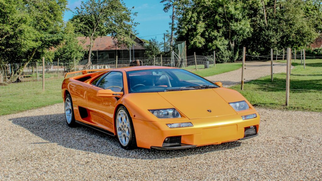 Download Wallpapers Lamborghini diablo, Side view, Sports