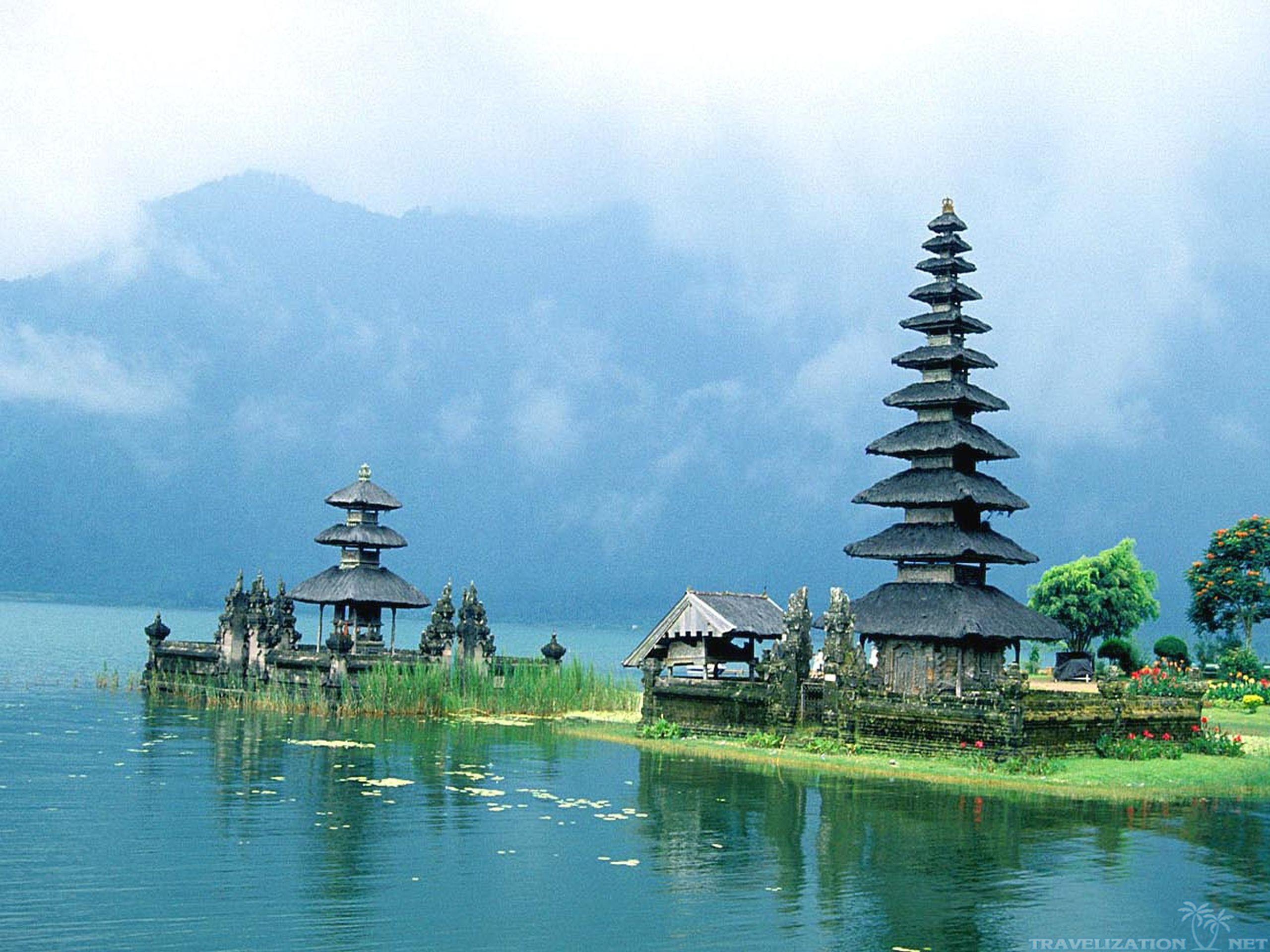 Temple of water in Bali wallpapers and Wallpaper