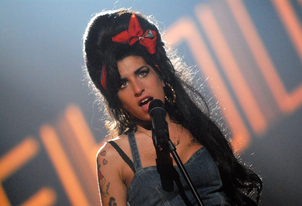Amy Winehouse 2K Wallpapers