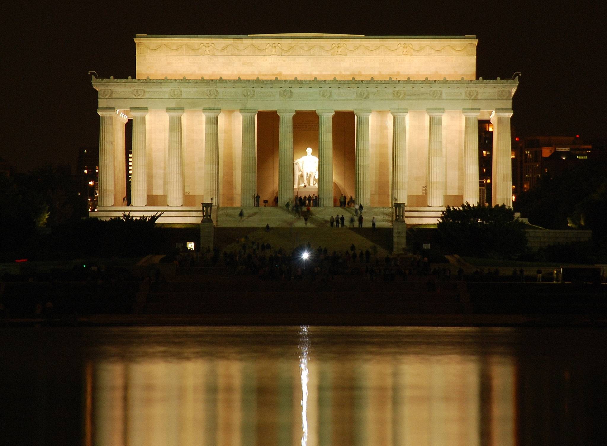 Trends For – Abraham Lincoln Memorial At Night