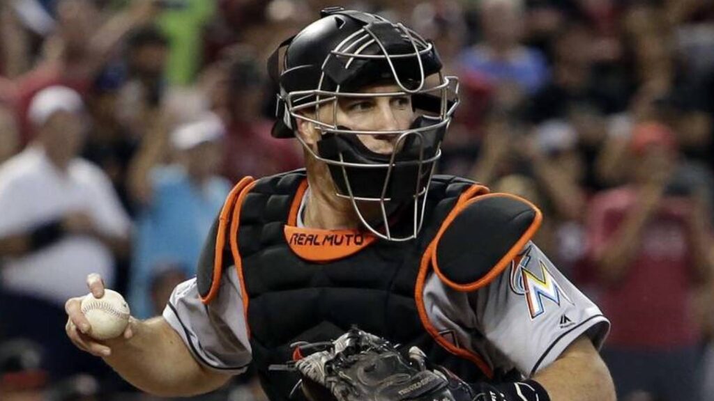 Report Marlins C JT Realmuto requests trade