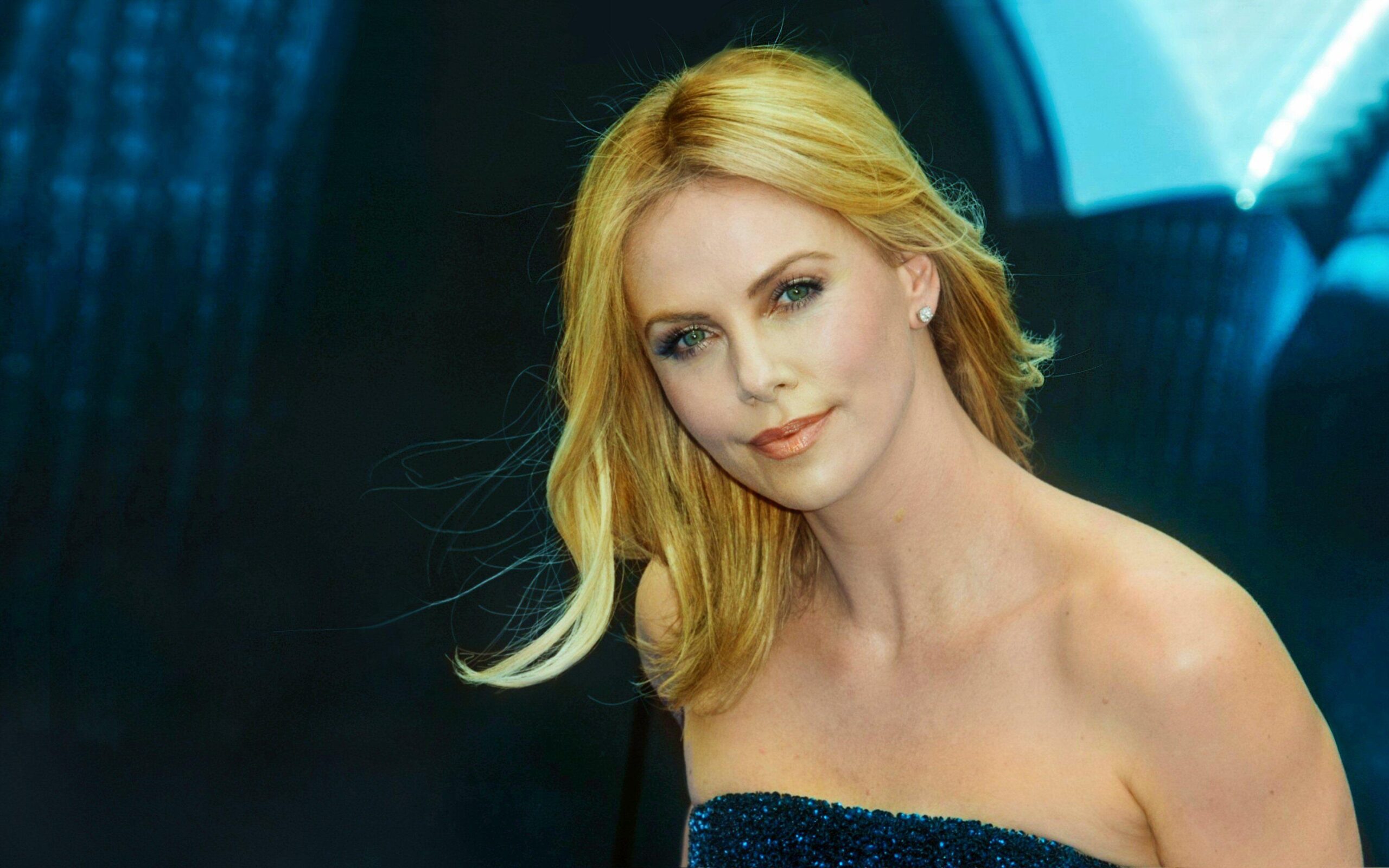 Charlize Theron 2K Wallpapers