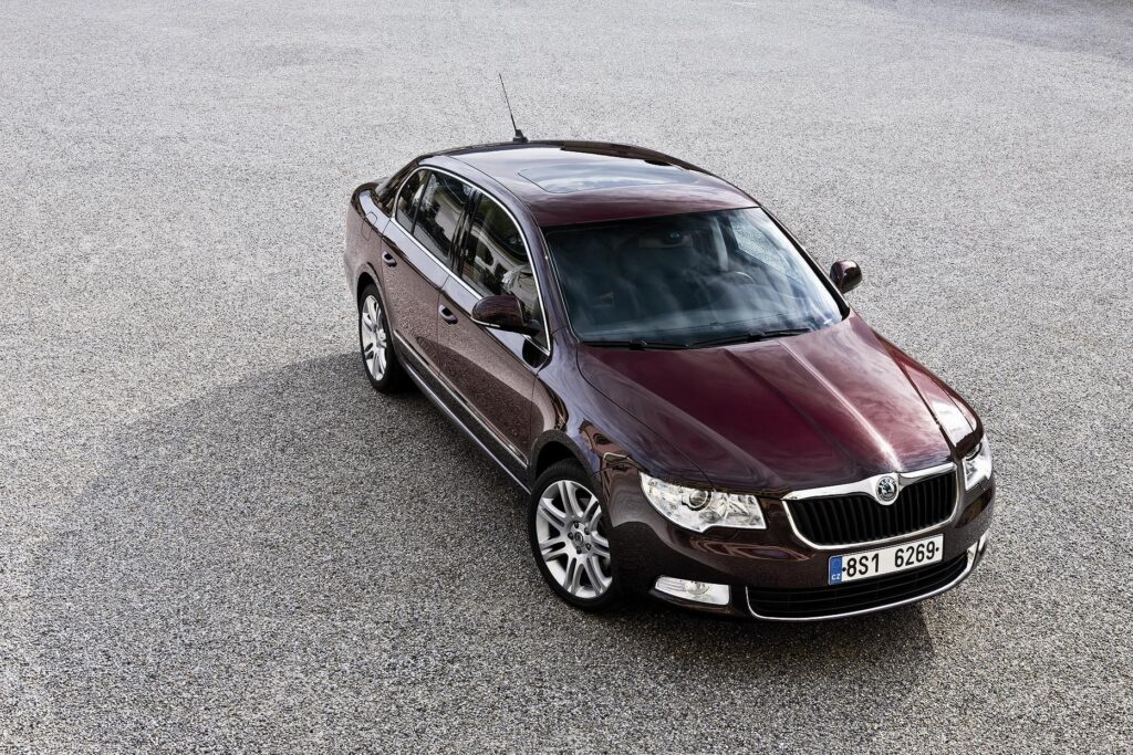 Skoda Superb Pictures, Photos, Wallpapers