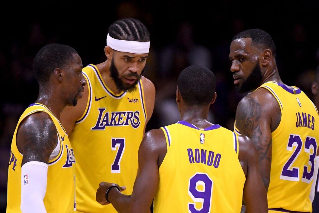 Lakers Rajon Rondo says LeBron James is ‘a better leader’ than he