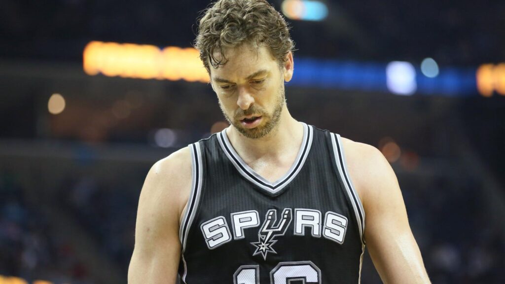 Report Pau Gasol will decline option, wants to stay with Spurs