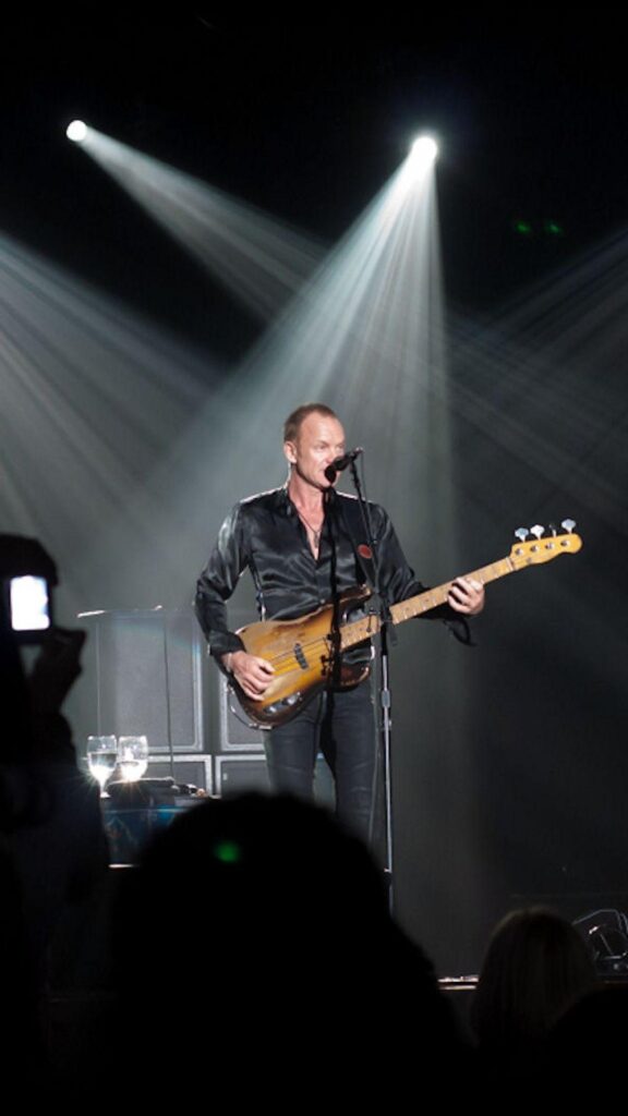 Download Wallpapers Sting, Light, Fan, Scene, Show Sony