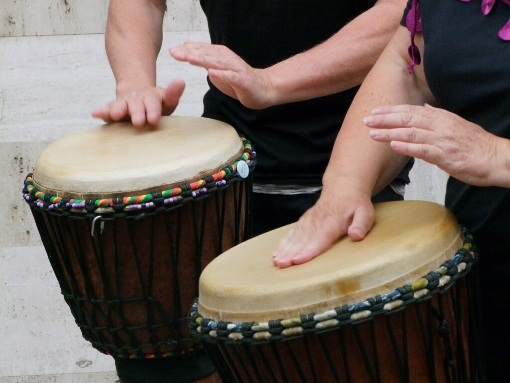 Brown and beige conga drum free Wallpaper