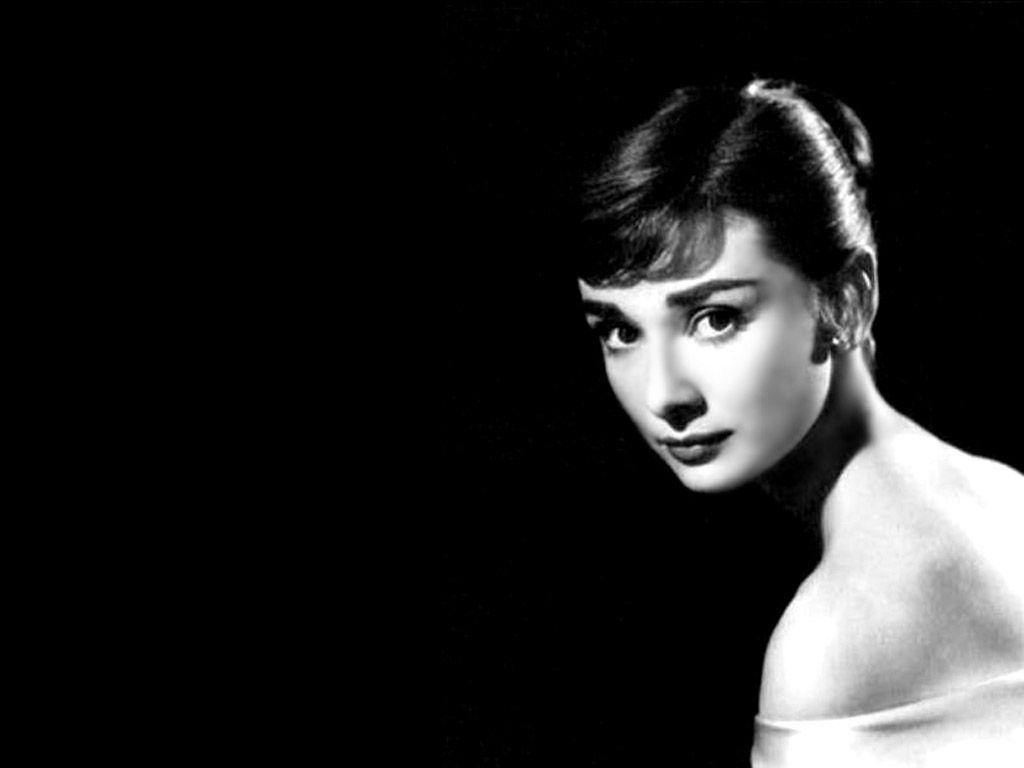 Audrey Hepburn 2K Wallpapers