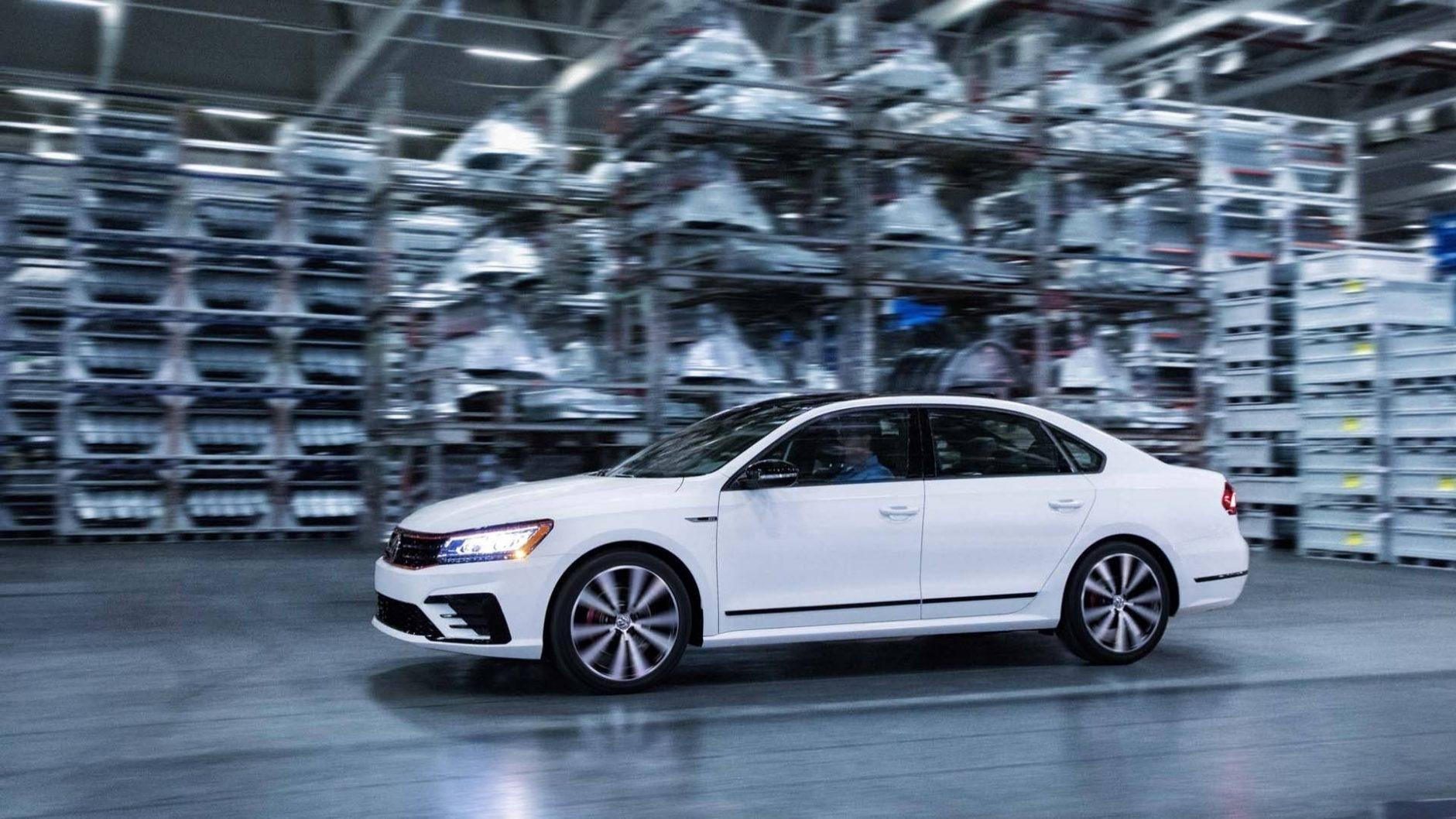Volkswagen Passat Look 2K Wallpapers