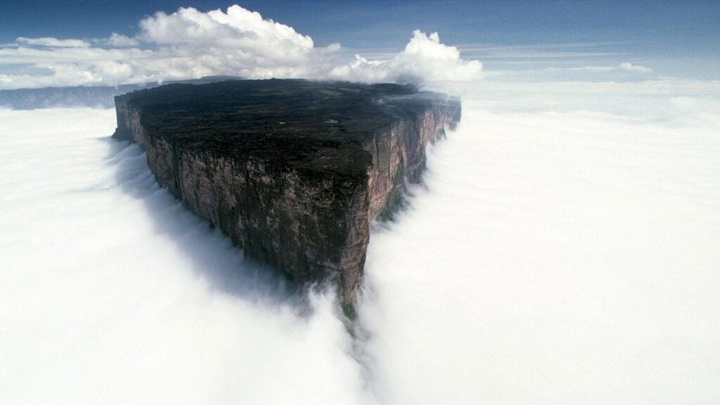 Landscape, Mount Roraima, Mist, Venezuela Wallpapers 2K | Desktop